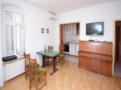 Apartmani Pansion Krivic Kaštel Gomilica