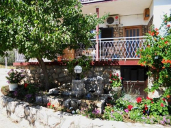 Apartmani DADO Starigrad (Paklenica)