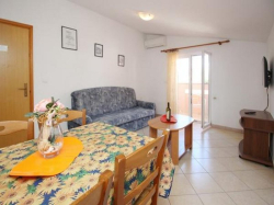 Apartments Derencinovic Baska (Island Krk)