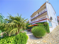 Apartments Villa Vesna - Family house apartments Crikvenica