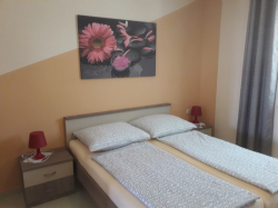 Apartments Vivien Kustici (Island Pag)