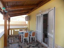 Apartments Vivien Kustici (Island Pag)