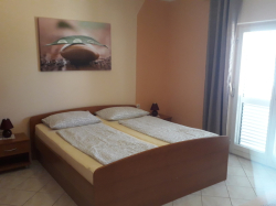 Apartments Vivien Kustici (Island Pag)