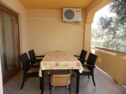 Apartments Vivien Kustici (Island Pag)