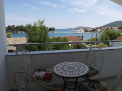 Apartments Villa Majer-Preko-Croatia Preko (Island Ugljan)