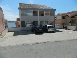 Apartments Marija Vidalici (Island Pag)