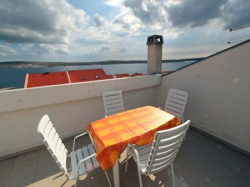 Apartments Marija Vidalici (Island Pag)