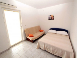 Apartments Marija Vidalici (Island Pag)